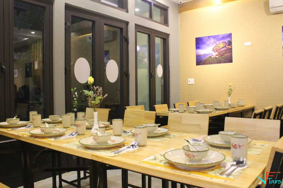 halal-food-restaurant-in-halong-bay, srirembau restaurant