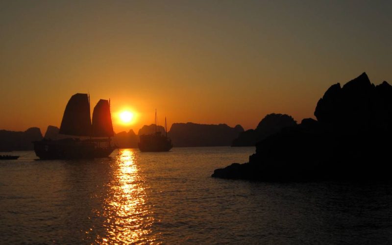 Bai Tu Long 3 Days 2 Nights Tour