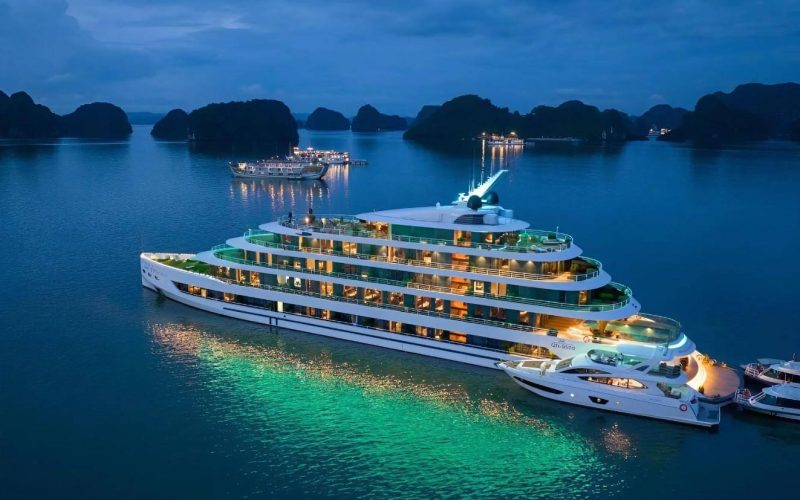 5-Star 2-Day 1-Night Bai Tu Long Bay Cruises