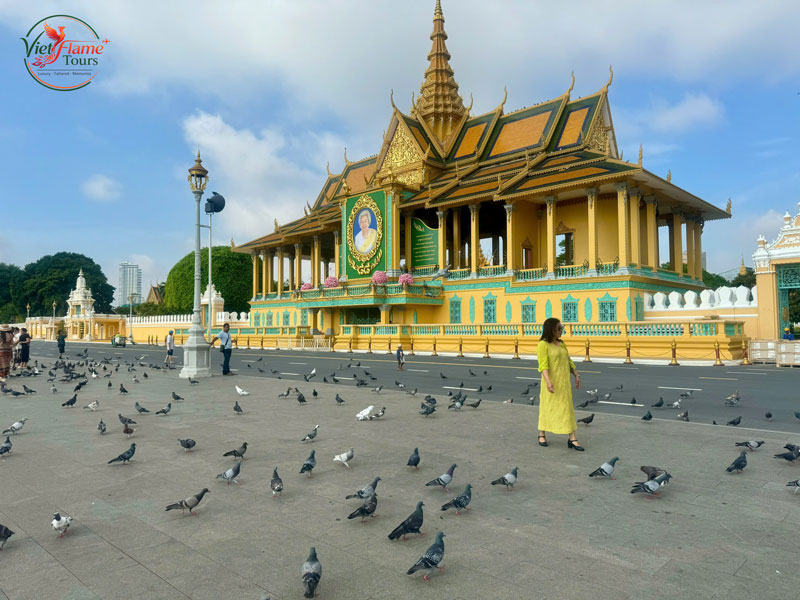 Royal-Palace-Cambodia-Vietflame-Tours