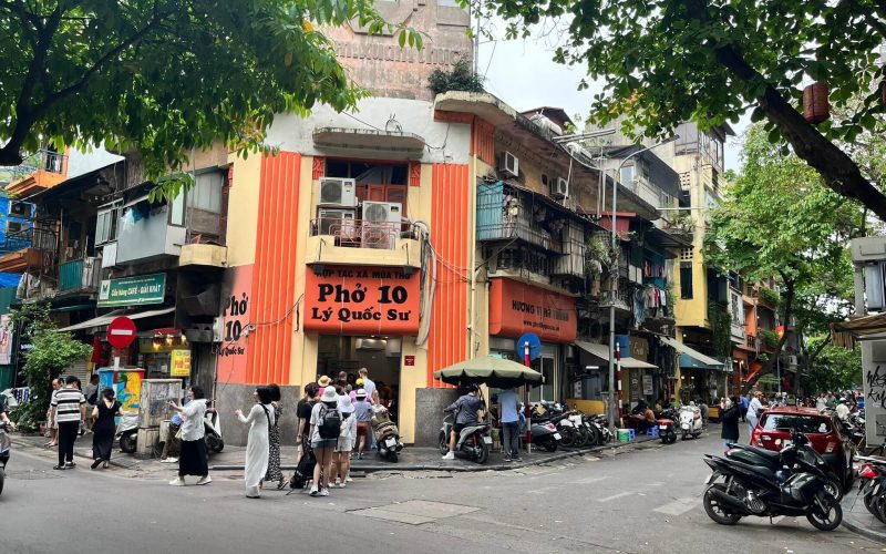 Ly Quoc Su Street