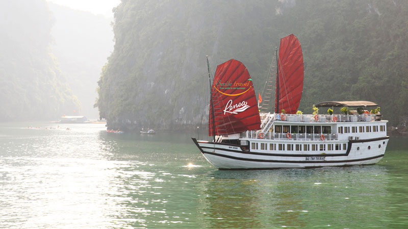 Renea Cruises Halong Bay- Bai Tu Long Bay- Viet Flame Tours +84 986282217