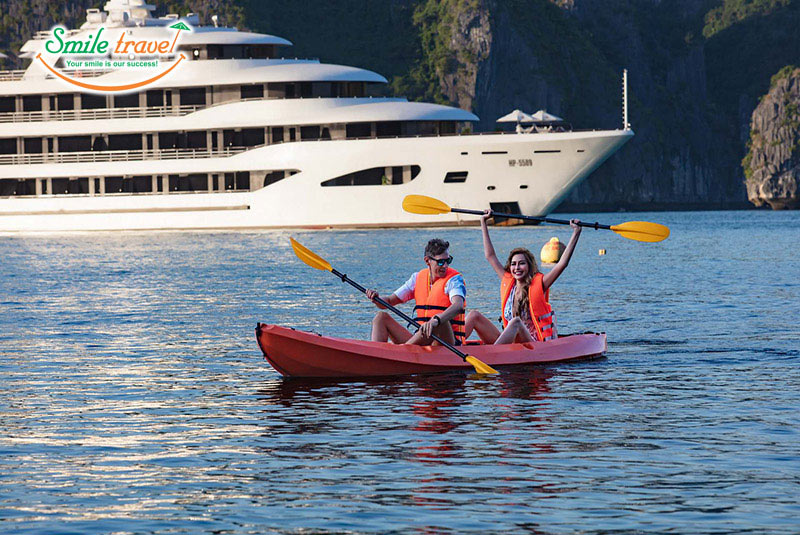 Kayaking Scarlet Pearl Cruise Smiletravel