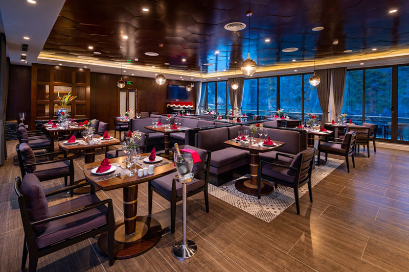 Restaurant Stellar of the seas Cruise Halong Bay-Lan Ha Bay with Smile Travel