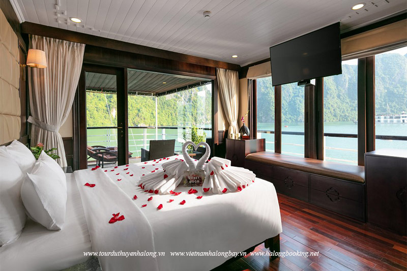 Royal Suite- Pelican Cruises, Pelican Classic Cruise Halong Bay 4*