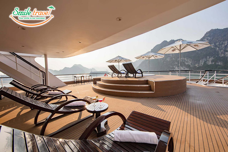 Sundeck Scarlet Pearl Cruise Smiletravel