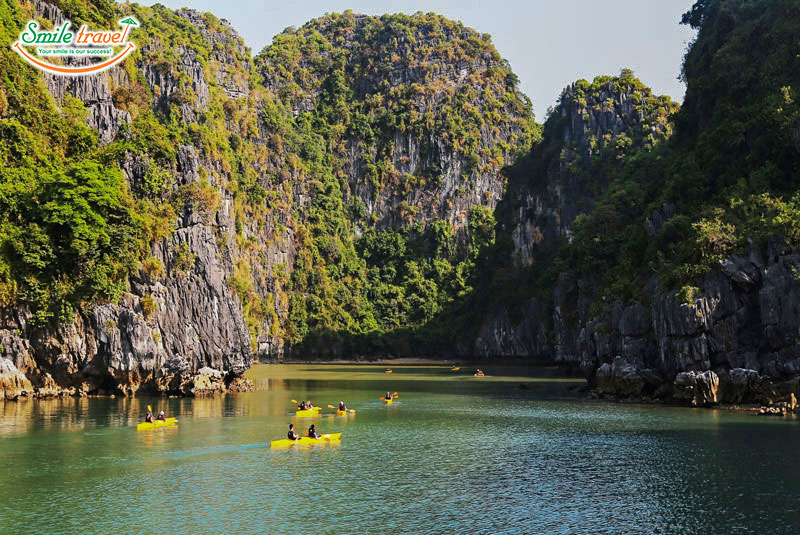 Renea Cruise Kayaking Smiletravel