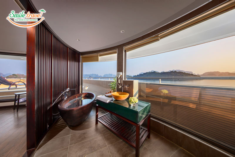 Vip Bathroom-Scarlet Pearl Cruise 5* Halongbay-Vietnamhalongbay.com