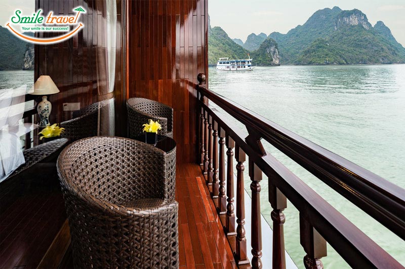 Aqua Junior cabin Aqua of the Seas cruise Smiletravel halong bay