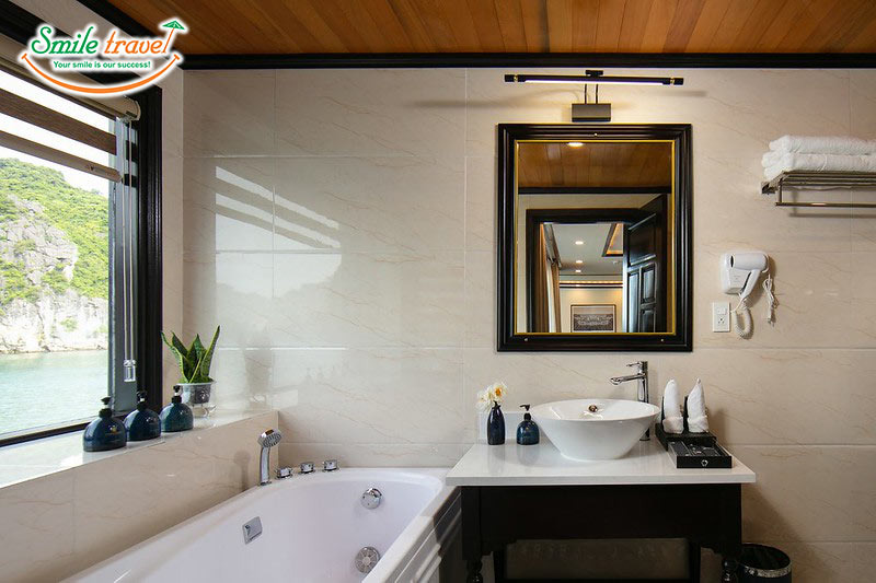 Bathroom Junior Suite Hermes Cruise Smiletravel Halongbay