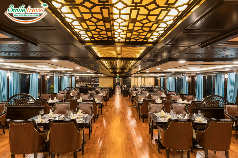 Restaurant La Regina Legend Cruise Smiletravel Halongbay