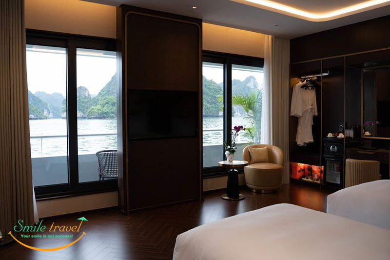 Room- Sea stars cruise halong bay 6 star-Smile Travel