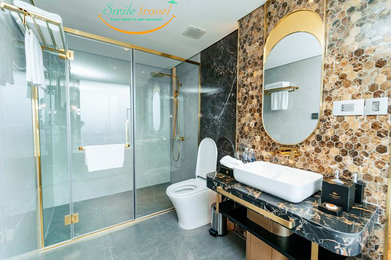 Bathroom- Sea stars cruise halong bay 6 star-Smile Travel