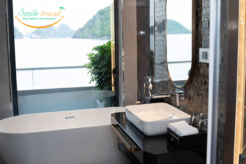 Bathroom- Sea stars cruise halong bay 6 star-Smile Travel