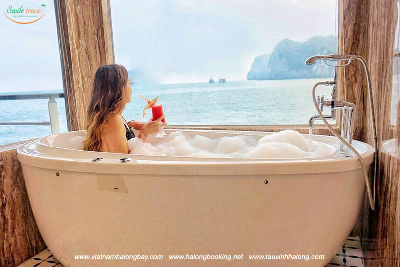 Era Cruise Halong Bay 5*-Smile Travel