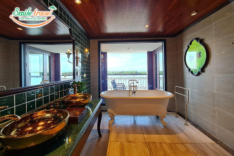 Bathroom Indochine Premium Smiletravel