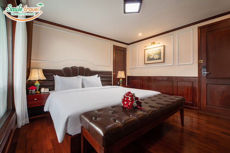 Junior Suite double sea view Dora Cruise Smiletravel Halong Bay