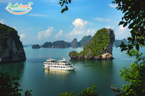 Overview Swan Cruise Smiletravel Halong Bay