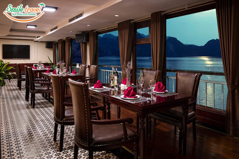 Restaurant Dora Cruise Smiletravel Halong Bay