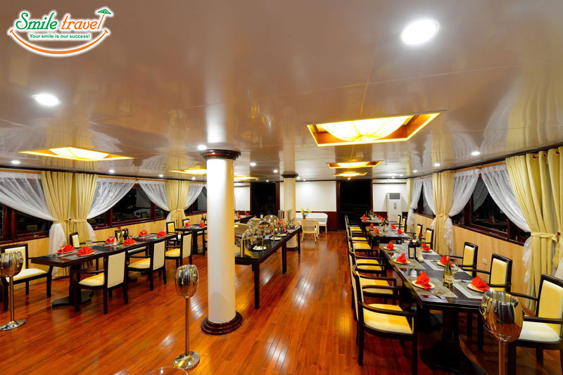 Restaurant Swan Cruise Smiletravel Halong Bay