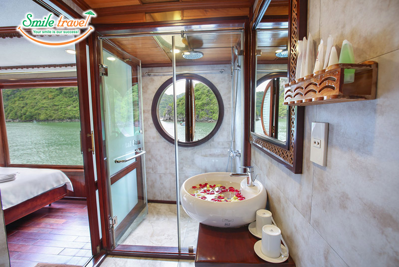 Bathroom Oriental Sails Cruise Smiletravel