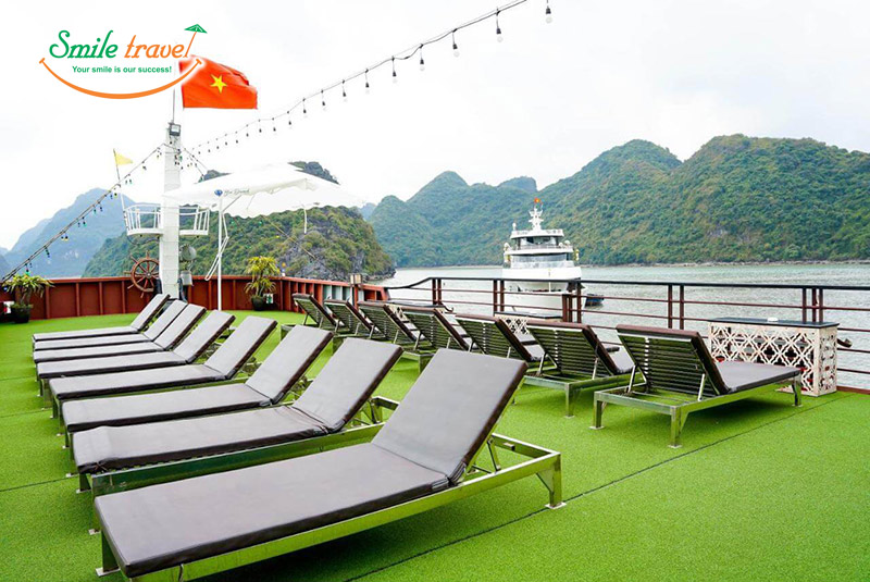 Sundeck Blue Diamond Cruise Smiletravel