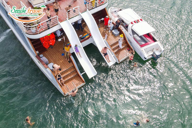 Swimming Halong Catamaran Cruise Smiletravel